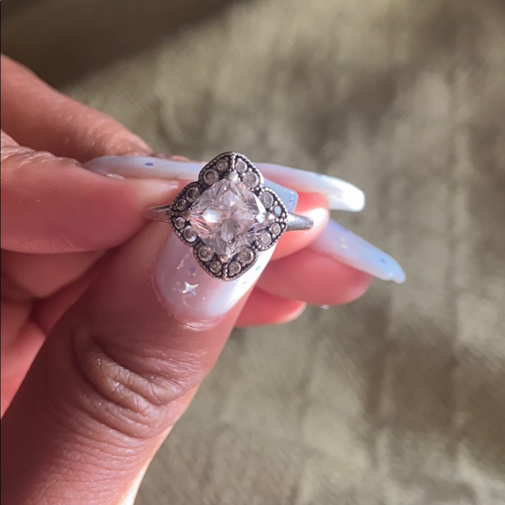 Pandora ring